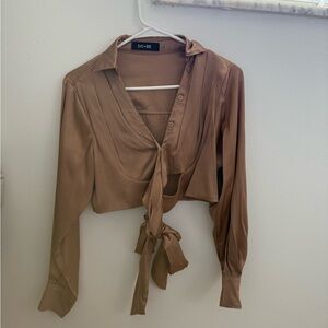 DO+BE tan crop long sleeve tie top